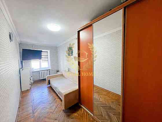 Продаж Квартира 3-кімнатна, 5/5 поверх на Вячеслава Липинского ул., 50 Киев