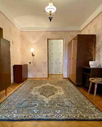 Продаж Квартира 3-кімнатна, 2/9 поверх на Плеханова, 4а Київ