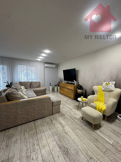 Сучасний будинок з сонячними панелями та гаражем у новому районі. Uzhhorod - photo 9