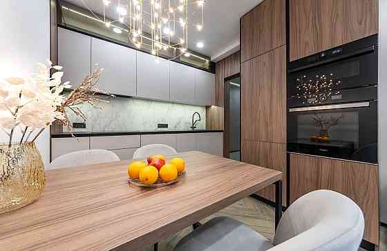 Продаж Квартира 2-кімнатна, 12/21 поверх на Максимовича Михайла вул., д. 24г Київ