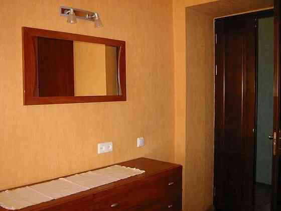 Оренда Квартира 2-кімнатна, 2/4 поверх на ул. Багговутовская Киев