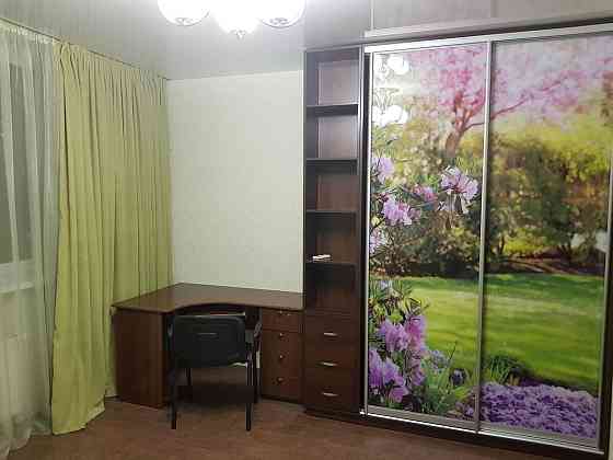 Оренда Квартира 3-кімнатна на Пчилки, 8 Киев