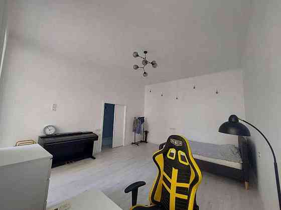 Оренда Квартира 1-кімнатна, 2/5 поверх на ул. Сечевых Стрельцов Kiev