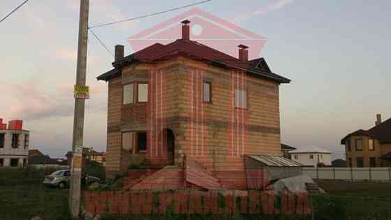 Продаж 3-поверховий Будинок з ділянкою 9 сот 420 кв.м   Гора