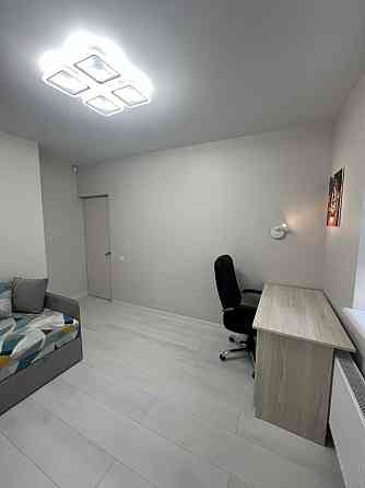 Продаж Квартира 2-кімнатна, 1/4 поверх на вул. Гармонія Рівне