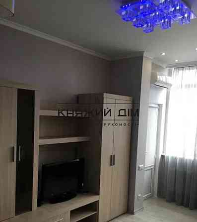 Оренда Квартира 1-кімнатна, 11/32 поверх на Жилянская ул. Киев