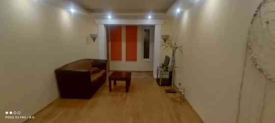 Оренда Квартира 2-кімнатна, 3/10 поверх на Харківське шосе, 61а Київ