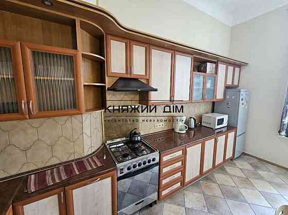 Оренда Квартира 3-кімнатна, 3/7 поверх на Заньковецкой ул. Киев