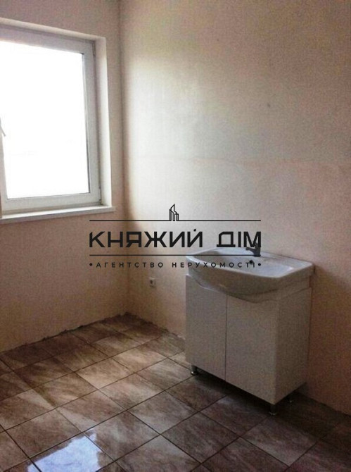 Продажа отличного нового дома в между Романковым и Новыми Безрадичами. № 2210757  - фото 9