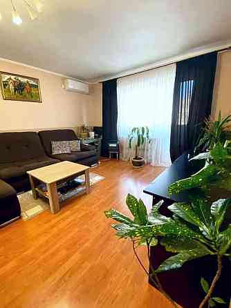 Продаж Квартира 3-кімнатна, 10/10 поверх на Усенко ул., 7 Dnipro