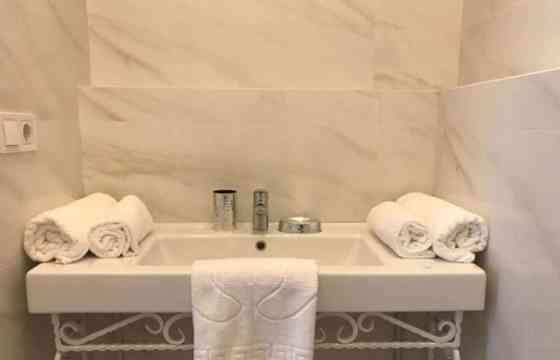 Оренда Квартира 2-кімнатна, 14/16 поверх на Французский б-р, 85/5 Одеса