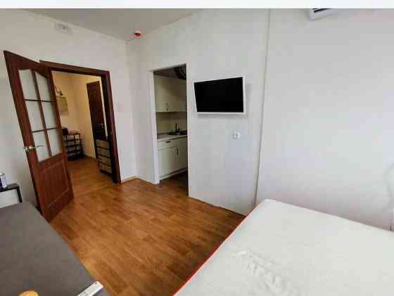 Продаж Квартира 1-кімнатна, 18/24 поверх на Юлії Здановської вул., д. 85б Kiev