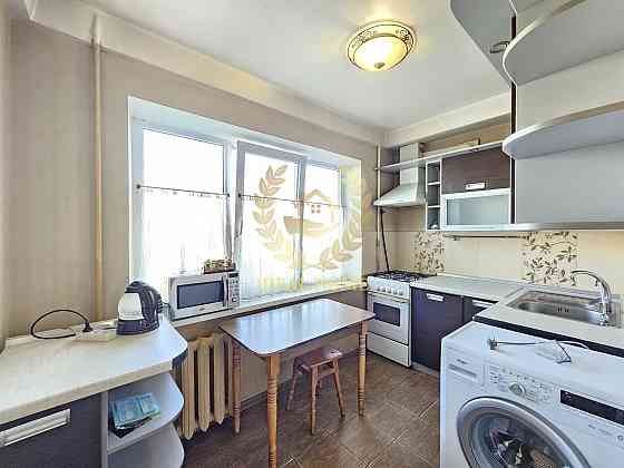 Продаж Квартира 3-кімнатна, 3/5 поверх на Остафия Дашкевича ул., 26 Киев