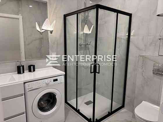 Продаж 2к Квартира 45 кв.м Миру вул. Kiev