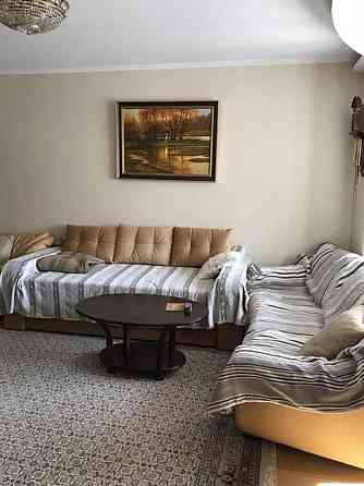 Оренда Квартира 1-кімнатна, 5/27 поверх на вул. Анни Ахматової, 13 Киев