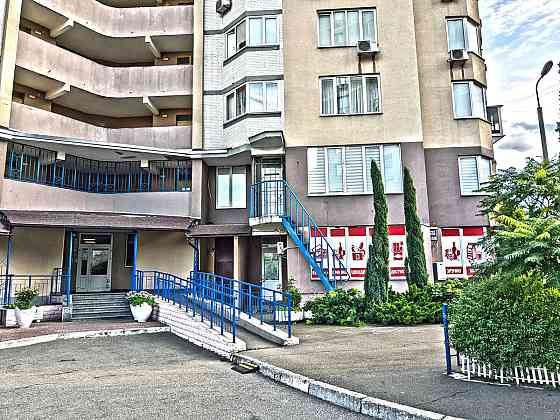 Оренда Квартира 1-кімнатна, 13/15 поверх на Бажана, 1м Киев