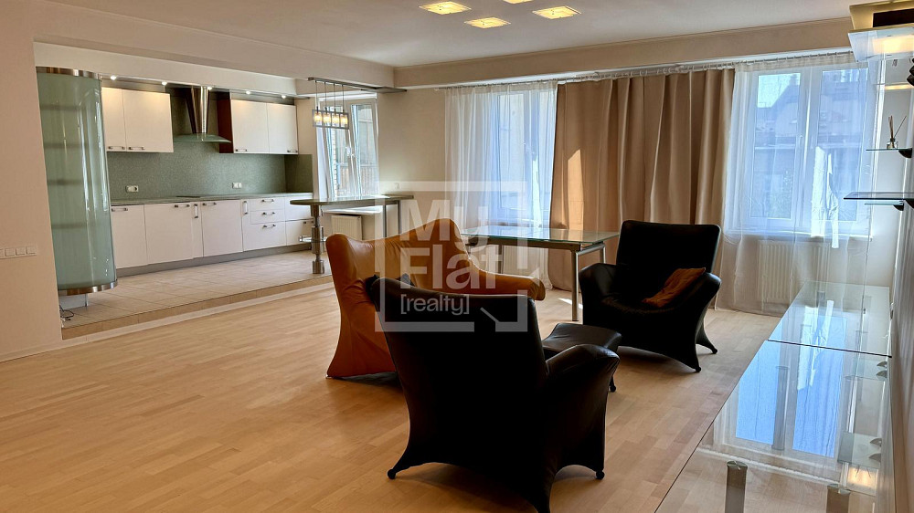 Продаж Квартира 3-кімнатна, 5/8 поверх на вул. Назаровская Kiev - photo 1