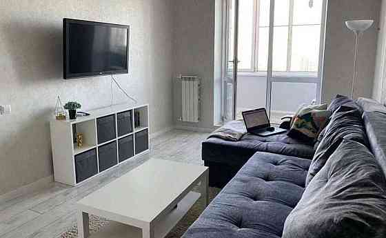 Оренда Квартира 1-кімнатна, 3/10 поверх на Драгоманова, 42 а Kiev