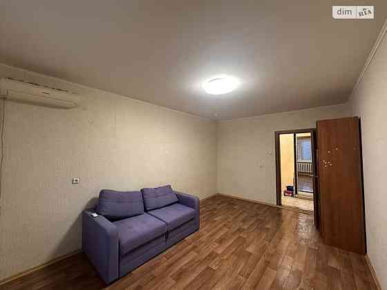 Продаж Квартира 1-кімнатна, 19/25 поверх на Урловская, 38А Киев