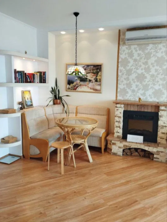 Оренда Квартира 2-кімнатна, 18/25 поверх на бульвар Верховної ради, 14б Kiev