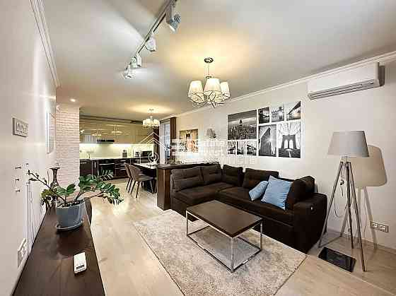 Продаж Квартира 3-кімнатна, 15/16 поверх на вул. Іскринська Kharkiv