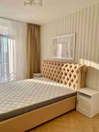 Оренда Квартира 1-кімнатна, 11/25 поверх на Дніпровська набережна, 18б Kiev