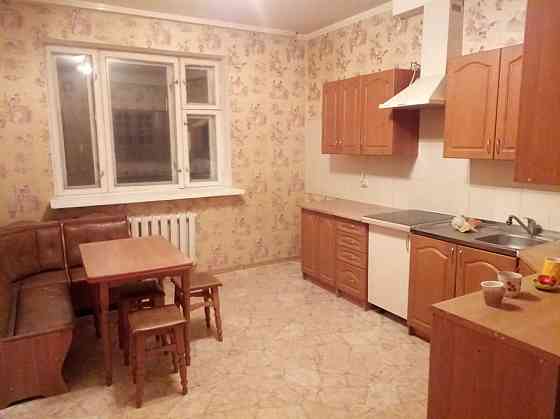 Оренда Квартира 3-кімнатна, 12/30 поверх на ул. Анны Ахматовой, 13д Kiev