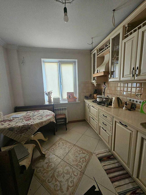 Продаж Квартира 3-кімнатна, 1/9 поверх на Бажана Миколи вул., д. 7А Київ - фото 1