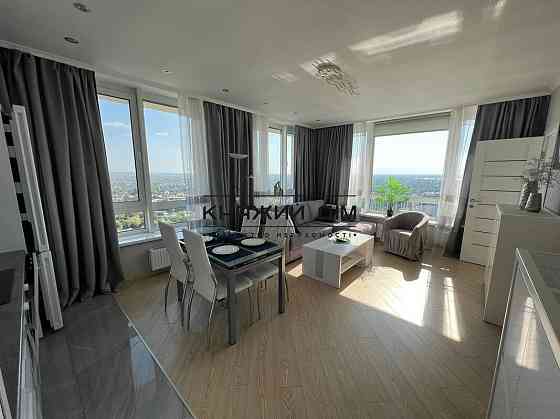 Оренда Квартира 3-кімнатна, 20/26 поверх на Заречная ул. Kiev