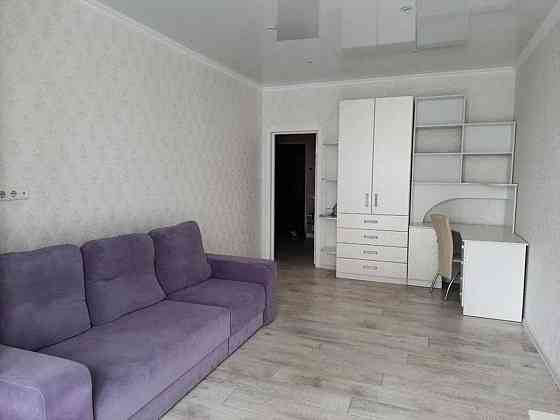 Оренда Квартира 1-кімнатна, 7/25 поверх на Драгоманова, 2 Kiev