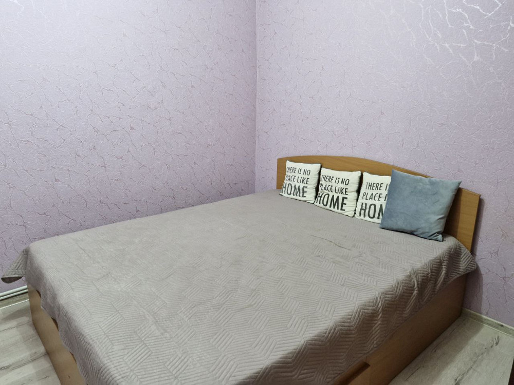 Семейный дом с детской площадкой и гаражом на тихой улице Нерубайське - фото 4