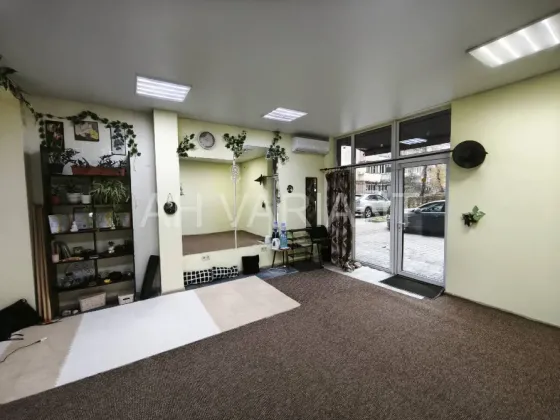 Продаж Приміщення в житловому будинку площа 36 кв.м на 8 березня 28б Ужгород