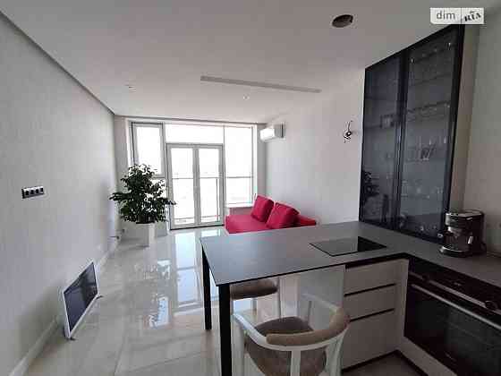 Оренда Квартира 1-кімнатна, 21/34 поверх на проспект Берестейський, 5в Kiev