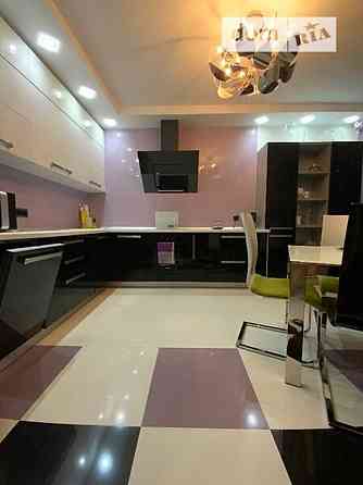 Оренда Квартира 3-кімнатна, 11/22 поверх на ул. Урловская, 34 Київ