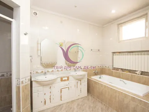 Продаж 2к Квартира 141 кв.м Лисенка Миколи вулиця 2 Чернівці - фото 9