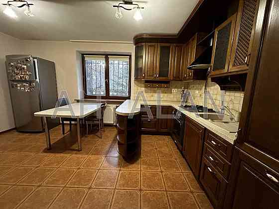 Оренда Будинок 4-кімнатний на Кленова вул., 55 Vorzel