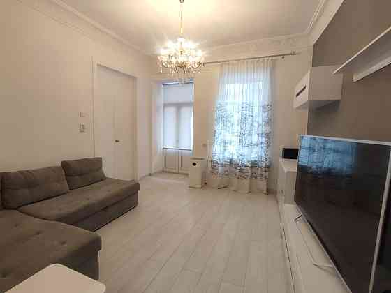 Продаж Квартира 3-кімнатна на ул. Большая Арнаутская, 59 Одеса