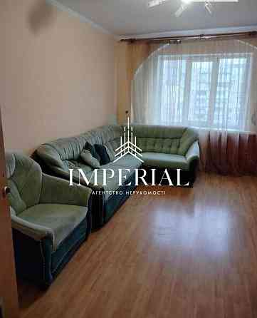 Продаж Квартира 3-кімнатна, 8/10 поверх на вул. Харківське шосе Киев