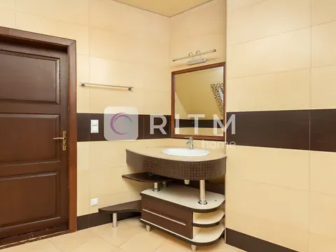 Продаж 2-поверховий   301.7 кв.м  на Тиха вулиця 18 Чернівці - фото 13