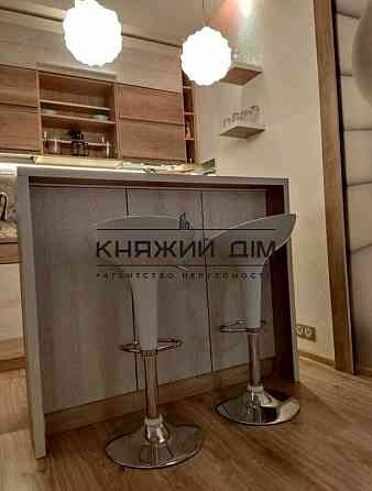 Оренда Квартира 1-кімнатна, 14/24 поверх на Предславинская ул. Kiev