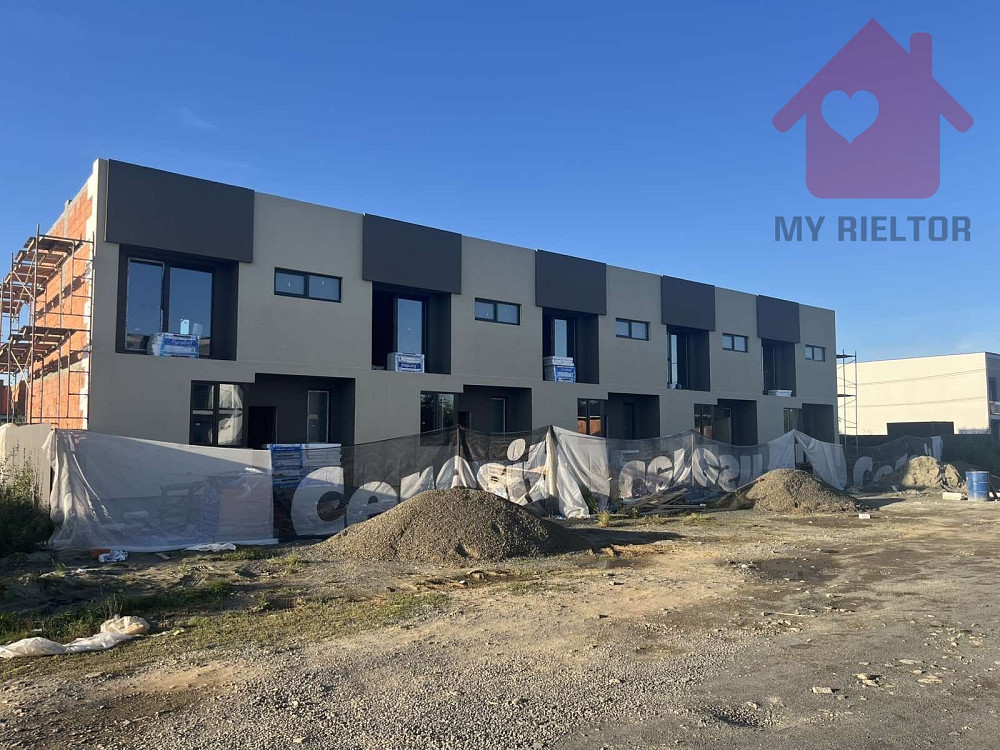 Продаж котеджів в Садовому! Uzhhorod - photo 1