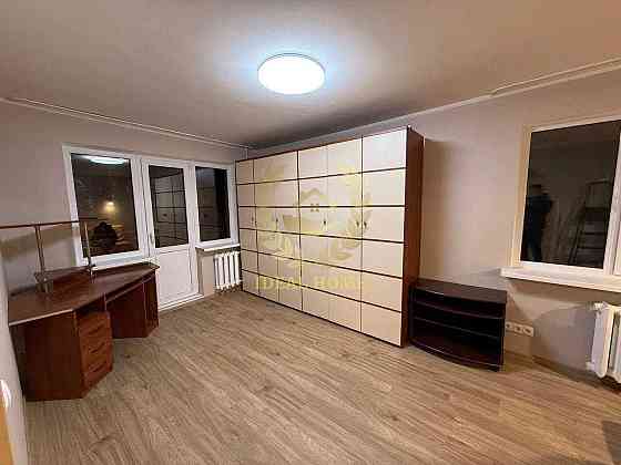 Продаж Квартира 1-кімнатна на Туполева Академика ул., 17В Київ