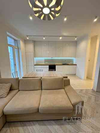 Продаж Квартира 2-кімнатна, 7/14 поверх на Саперне поле вул., д. 12 Киев