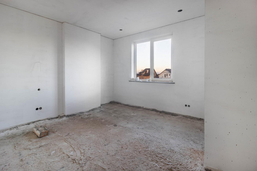 Продаж Квартира 4-кімнатна, 1/2 поверх на вул. Максимишина Ременів - фото 4