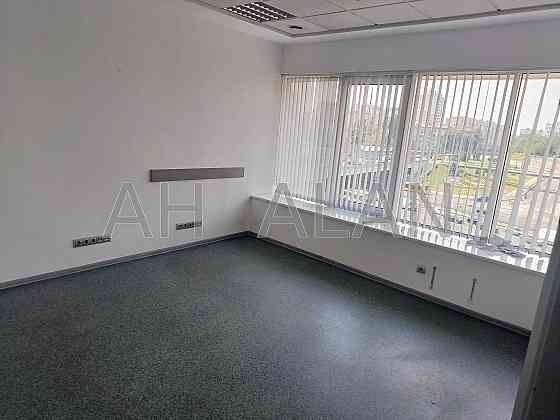 Продаж офісне приміщення на Борщагівська вул., 154А поверх - 5/5 Київ