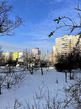 Продаж Квартира 3-кімнатна, 1/16 поверх на Ревуцького вул., д. 44 Kiev