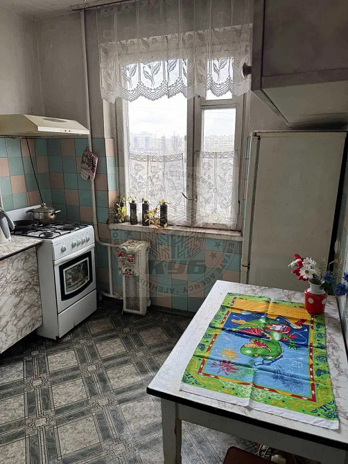 3 кімнатна, вул. Миропільська 3, Дніпровський р-н Kiev - photo 1