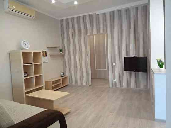 Оренда Квартира 2-кімнатна, 9/33 поверх на Харківське шосе, 19А Київ