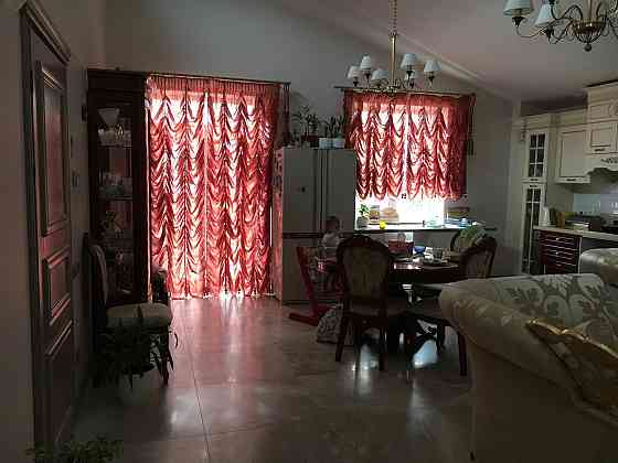 Современный дом  Совиньоне с бассейном Limanka