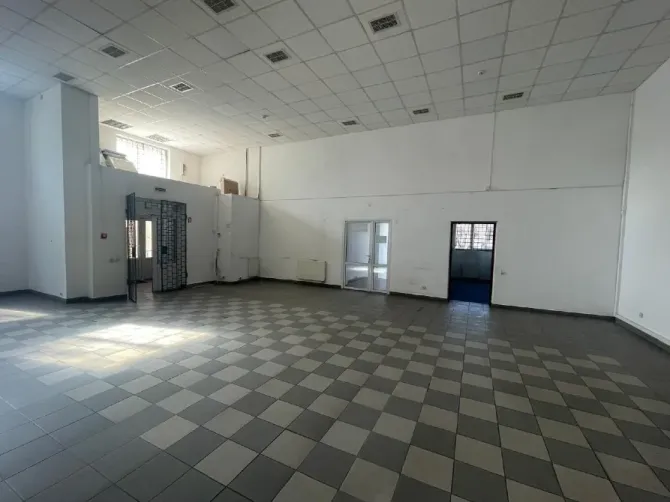 Здається Офісні приміщення площа 140 кв.м 1-й поверх Львів Зелена Львів - фото 1